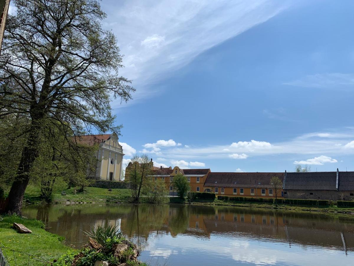 Apartmán Stodola Chodová Planá Exterior foto